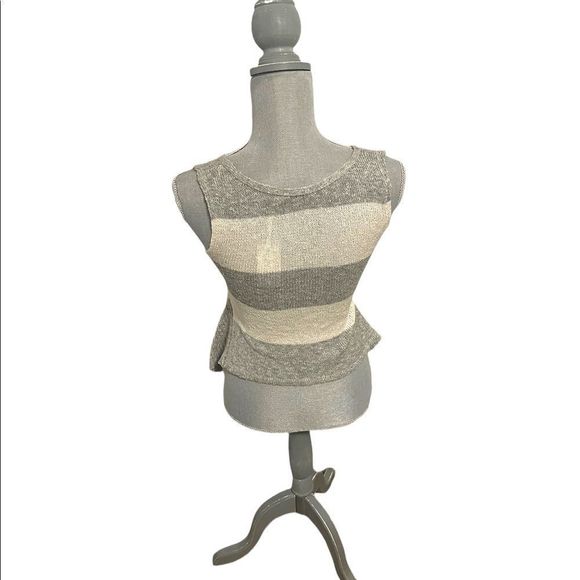 Caty Lesca Paris Gray Stripe Knit Sleeveless Top Women’s Size Small NWT - Picture 2 of 4